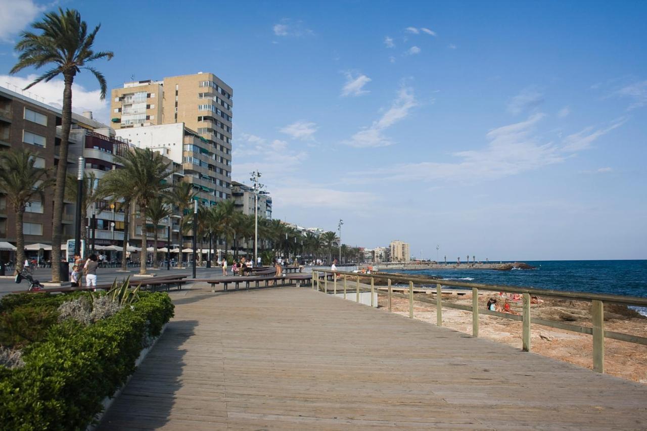 Homely Apartments Radio Murcia ตอร์เรเวียคา ภายนอก รูปภาพ
