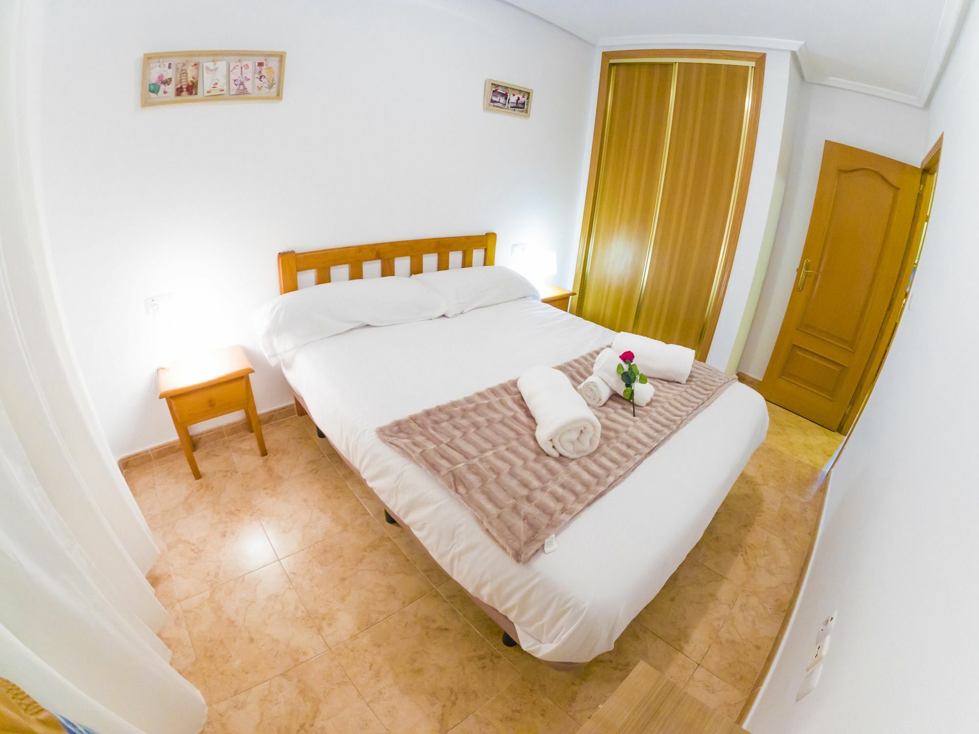 Homely Apartments Radio Murcia ตอร์เรเวียคา ภายนอก รูปภาพ